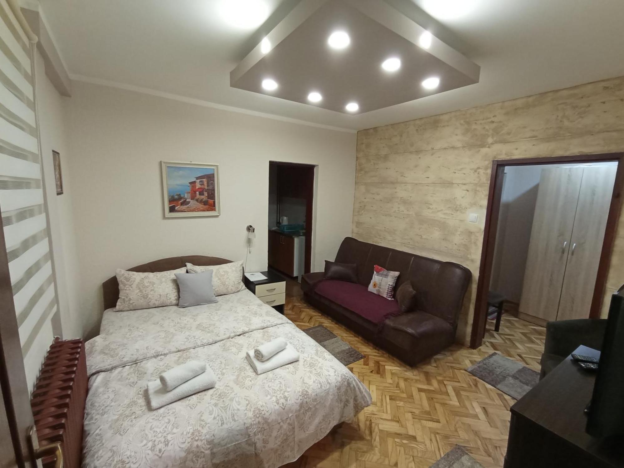 Apartments & Rooms -Mdl Lazic ベオグラード エクステリア 写真