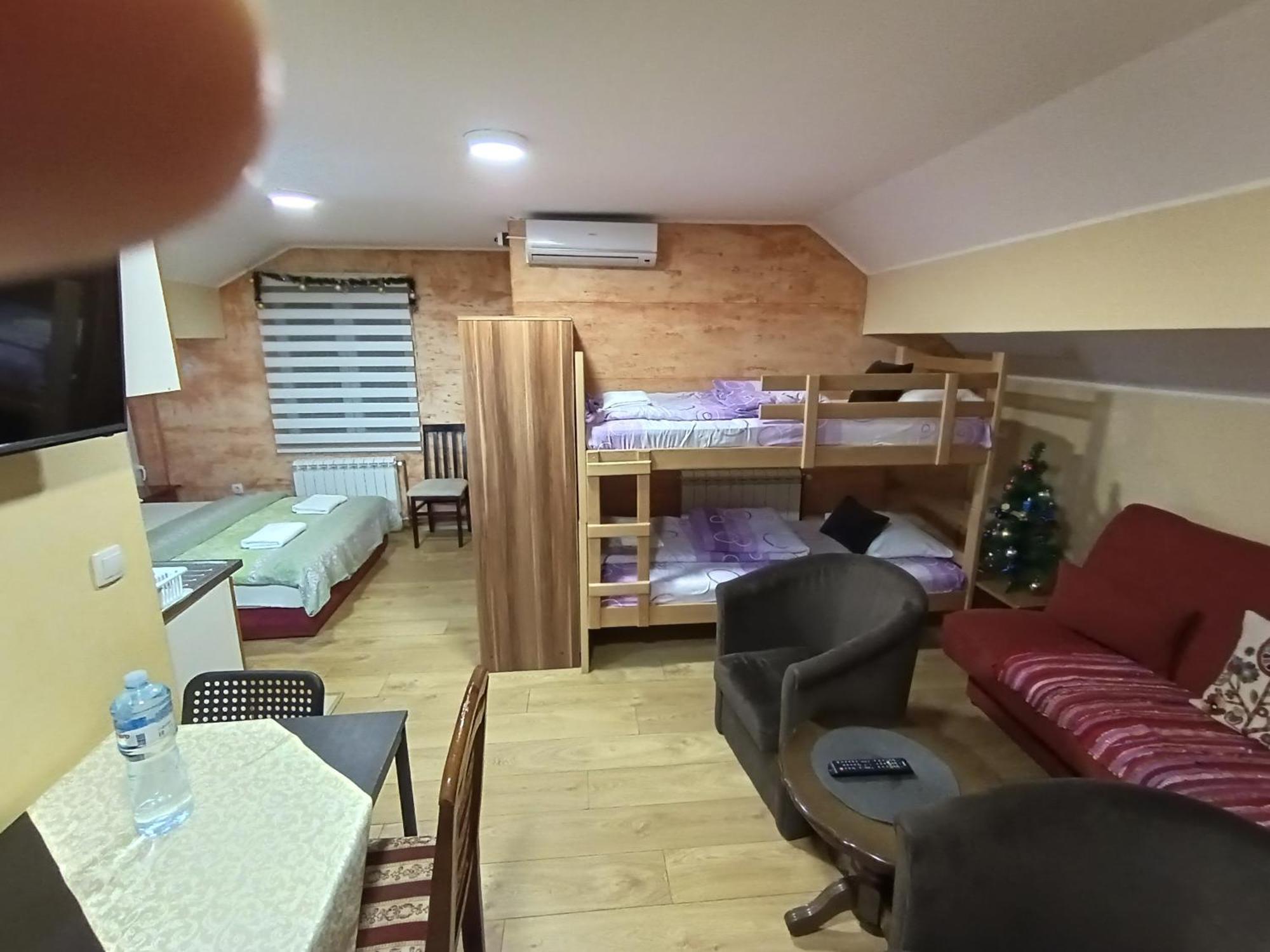 Apartments & Rooms -Mdl Lazic ベオグラード エクステリア 写真