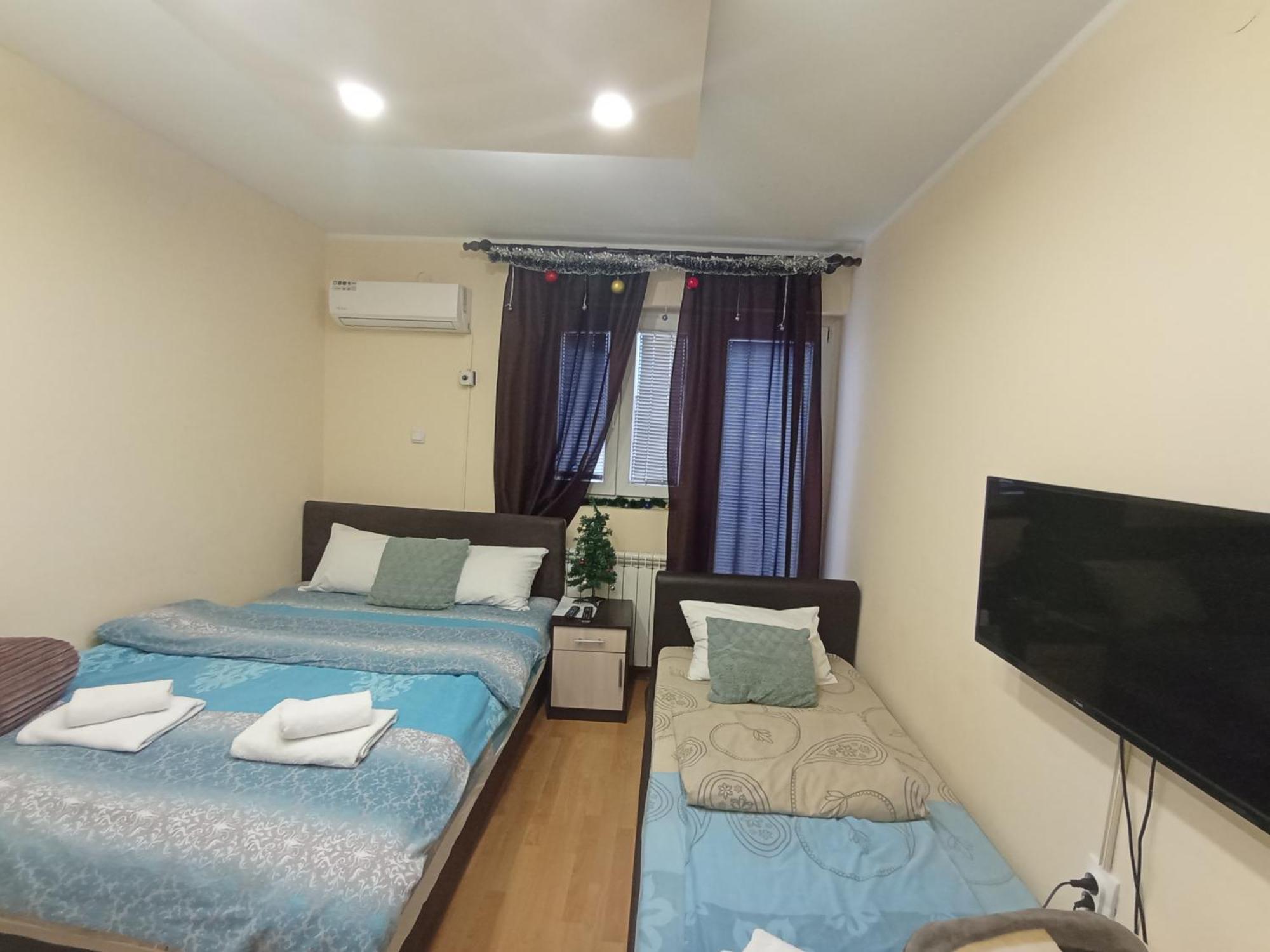 Apartments & Rooms -Mdl Lazic ベオグラード エクステリア 写真